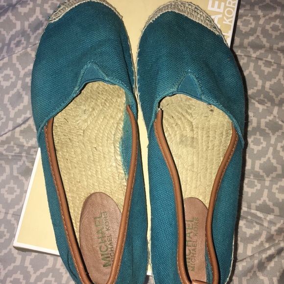 Michael Kors slip on - Picture 3 of 4
